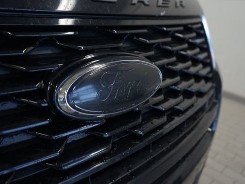 Used 2019 Ford Explorer Sport w/ Equipment Group 401A AWD/4WD image 19