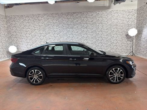 Used 2025 Volkswagen Jetta Sport FWD image 8