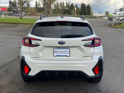 Used 2024 Subaru Crosstrek 2.0i Premium w/ Crosstrek Mirror Package image 6