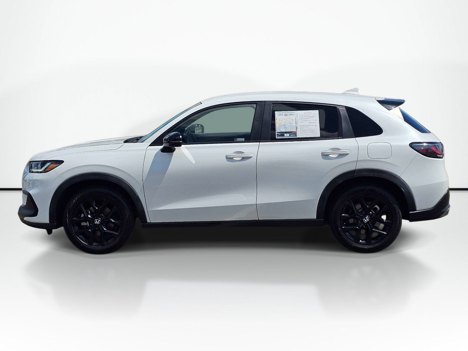 Used 2023 Honda HR-V Sport image 14