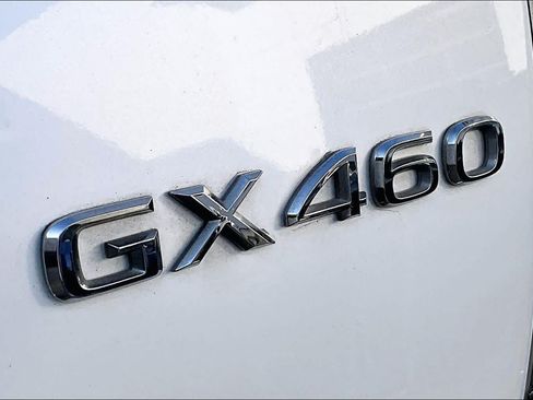Used 2022 Lexus GX 460 Premium w/ Premium Plus Package AWD/4WD image 10