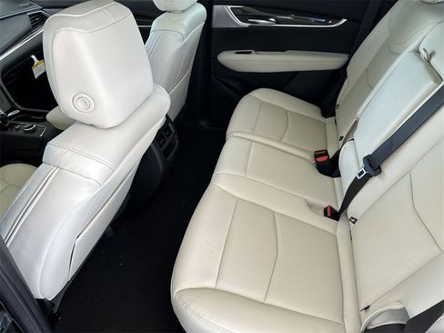 New 2025 Cadillac XT5 Sportv w/ Technology Package image 27