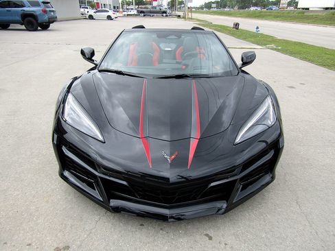 Used 2024 Chevrolet Corvette Z06 image 2