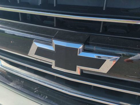 Used 2018 Chevrolet Silverado 1500 LT w/ Redline Edition AWD/4WD image 13