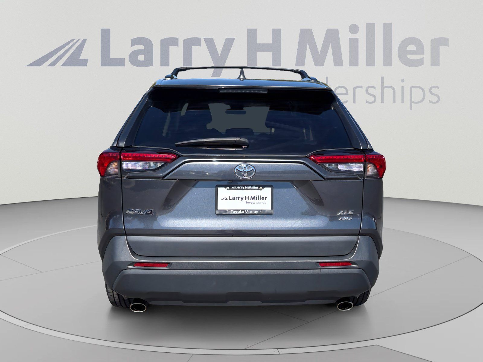 Used 2021 Toyota RAV4 XLE AWD/4WD image 4