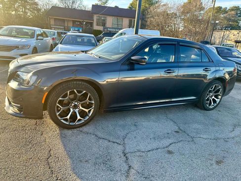 Used 2018 Chrysler 300 S w/ 300S Premium Group image 3