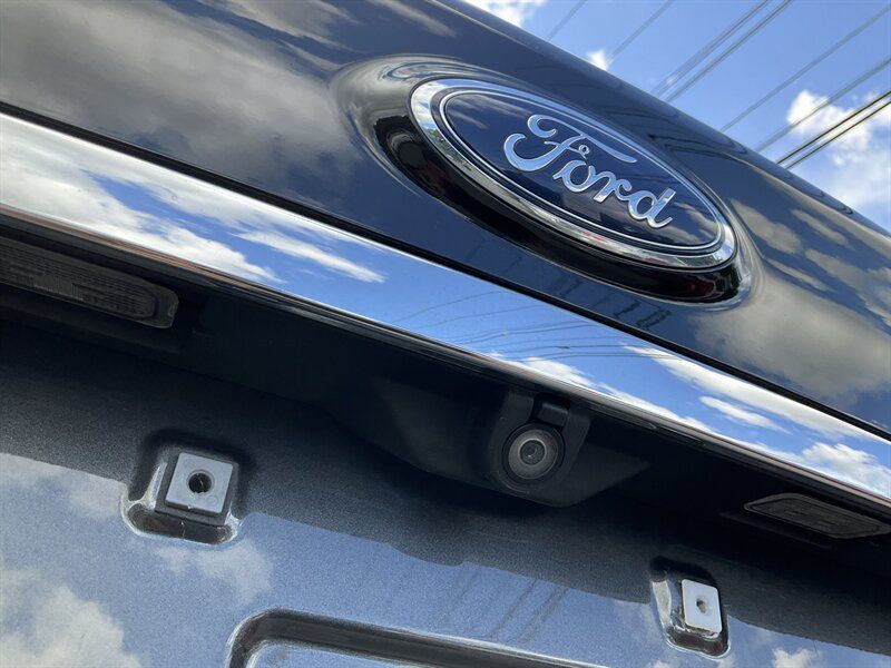 Used 2019 Ford Edge SEL w/ Equipment Group 201A AWD/4WD image 11