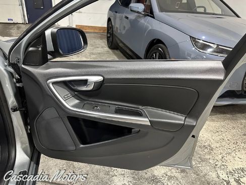 Used 2018 Volvo V60 T5 Dynamic w/ Vision Package AWD/4WD image 24