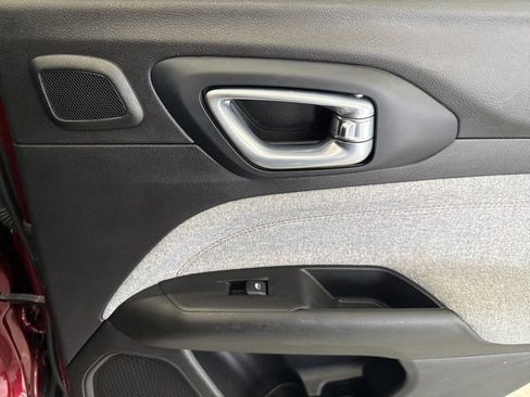 Used 2022 Jeep Compass Latitude w/ Sun and Sound Group image 49