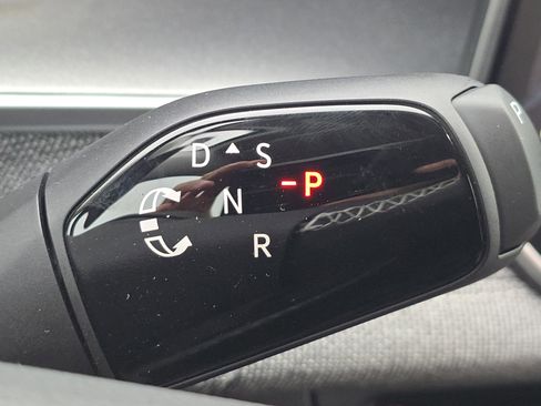 New 2026 Volkswagen Tiguan S image 25