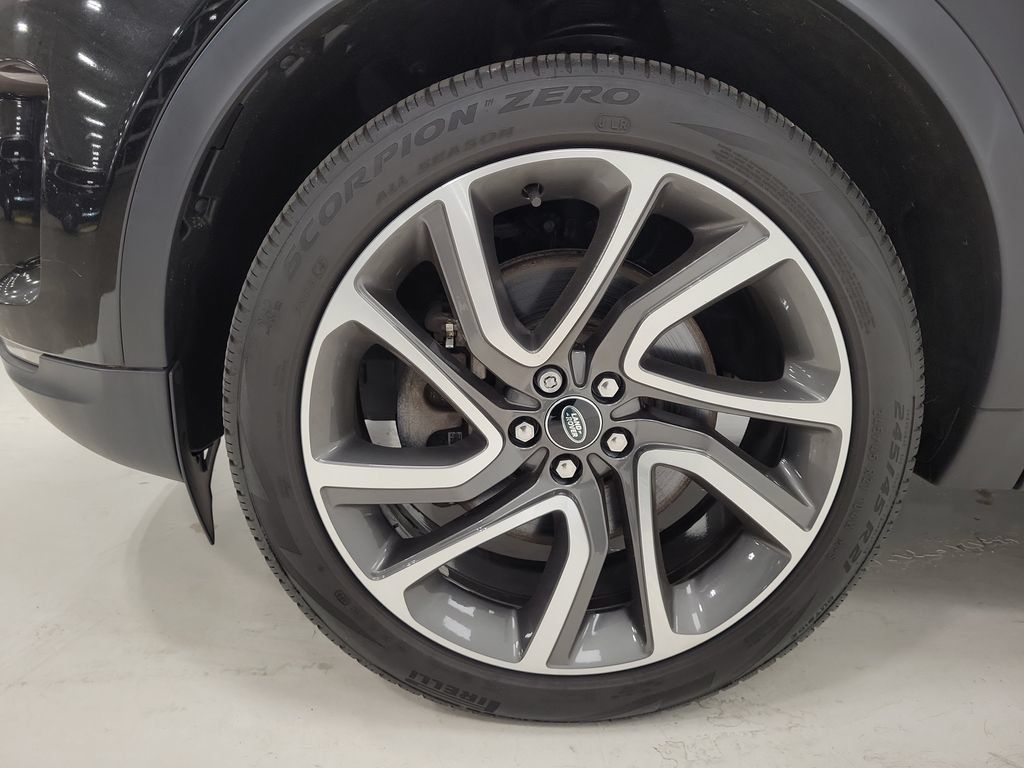 Used 2023 Land Rover Discovery Sport SE AWD/4WD image 8