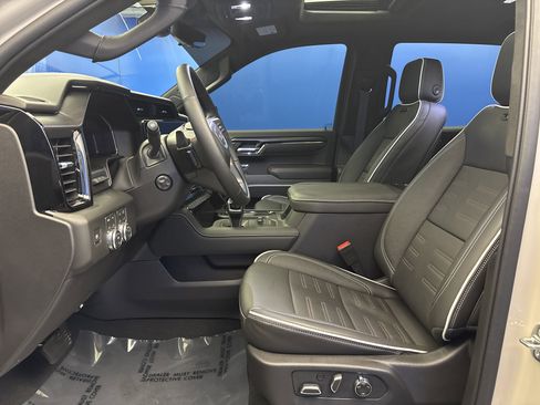 Used 2026 GMC Sierra 1500 AT4X w/ LPO, Black Badging Package image 12