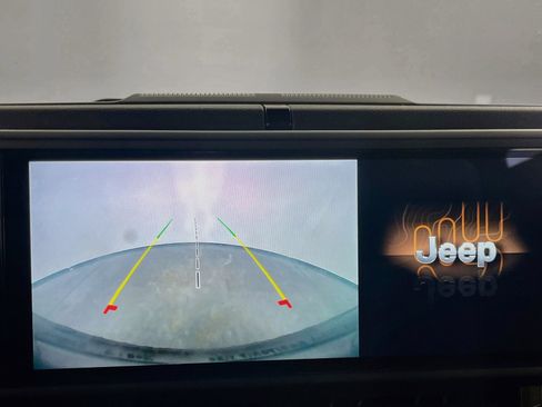 Used 2024 Jeep Wrangler Unlimited Sport AWD/4WD image 19