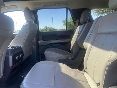 Used 2021 Ford Expedition XLT RWD image 11