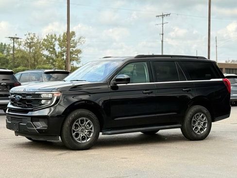 Certified 2025 Ford Expedition Active AWD/4WD image 41