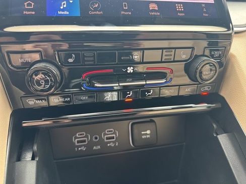 New 2025 Jeep Grand Cherokee L Limited w/ Trailer Tow Package image 13