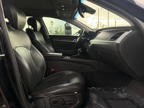 Used 2015 Hyundai Genesis 5.0 RWD image 14