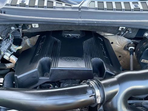Used 2019 Ford F150 Lariat image 41
