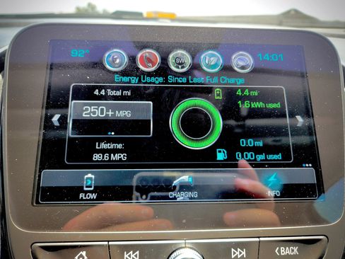 Used 2017 Chevrolet Volt LT FWD image 19