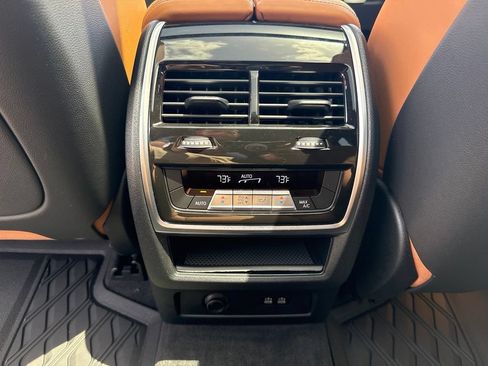 Certified 2024 BMW X7 xDrive40i w/ M Sport Package AWD/4WD image 22