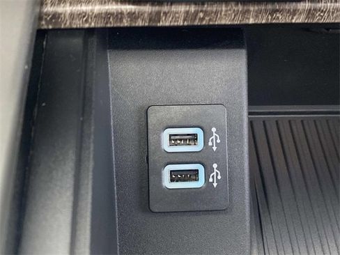 Certified 2017 Ford F250 Lariat w/ Lariat Ultimate Package image 33