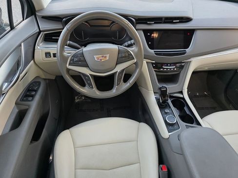 Used 2023 Cadillac XT5 Premium Luxury image 13