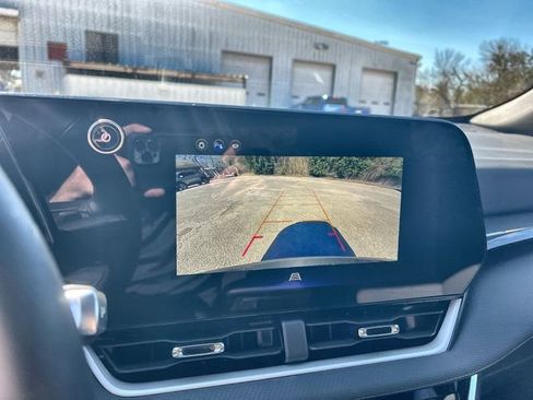 Certified 2025 Chevrolet Equinox LT image 14