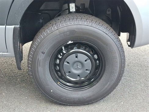 New 2025 Mercedes-Benz Sprinter 2500 image 5