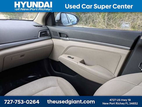 Used 2018 Hyundai Elantra SEL FWD image 16