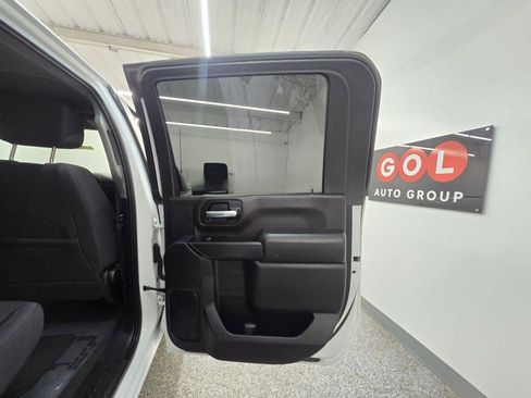 Used 2022 Chevrolet Silverado 2500 LT w/ Convenience Package image 24