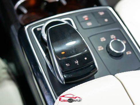 Used 2017 Mercedes-Benz GLS 550 4MATIC image 40