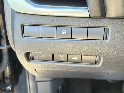 Certified 2023 Nissan Rogue SV AWD/4WD image 14