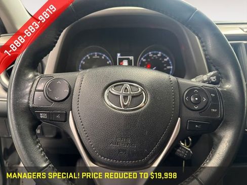 Used 2018 Toyota RAV4 XLE AWD/4WD image 20