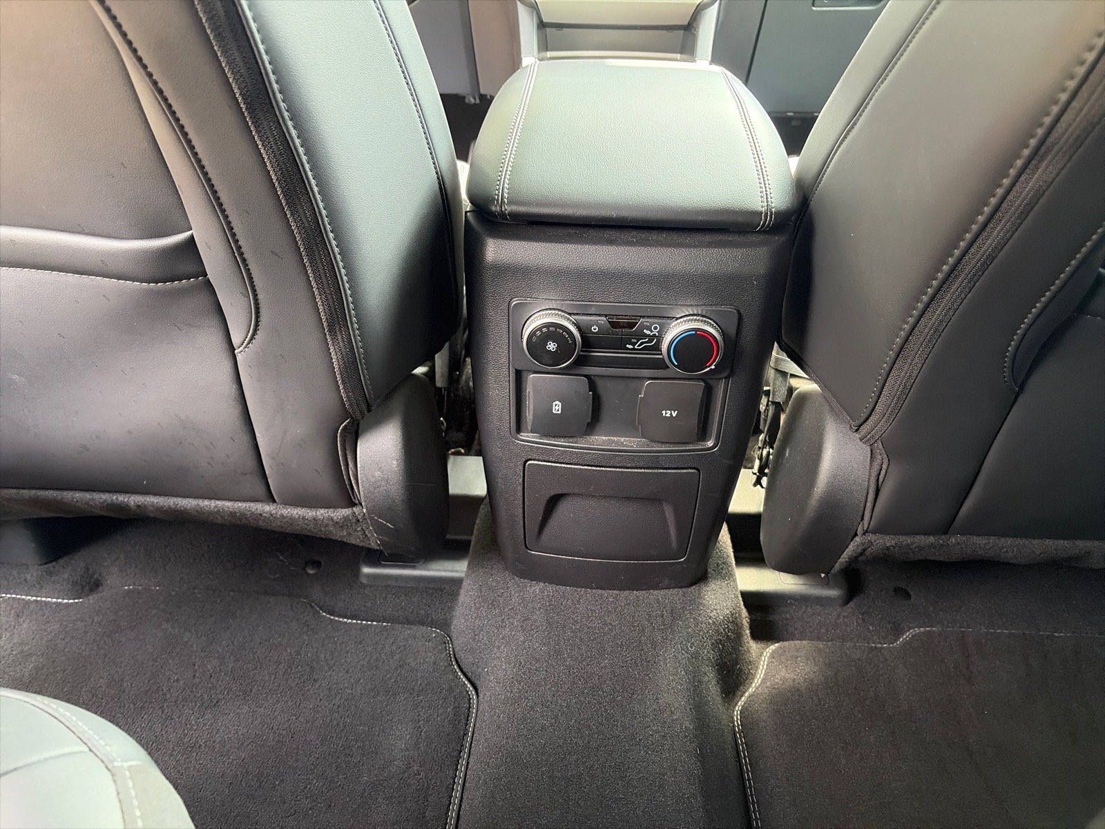 Used 2024 Ford Explorer XLT w/ Equipment Group 202A AWD/4WD image 13