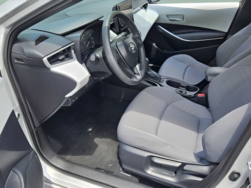 Certified 2025 Toyota Corolla SE FWD image 12