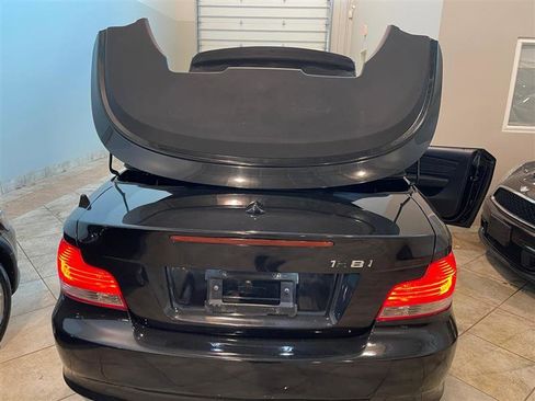 Used 2009 BMW 128i Convertible image 28