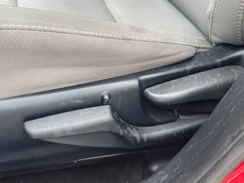 Used 2015 Toyota Corolla LE FWD image 22