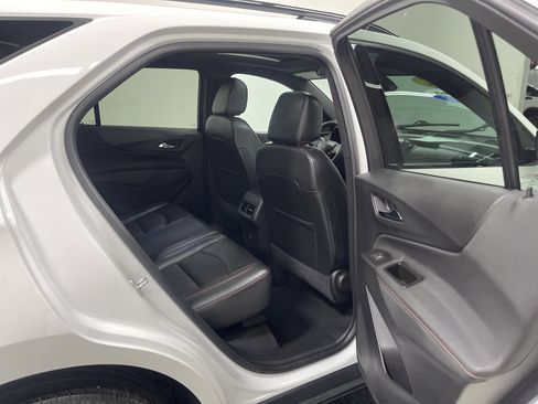 Used 2022 Chevrolet Equinox RS w/ RS Leather Package FWD image 21