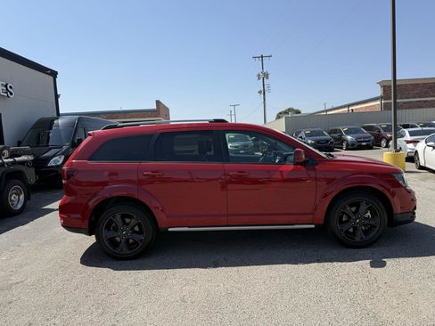 Used 2020 Dodge Journey Crossroad FWD image 5