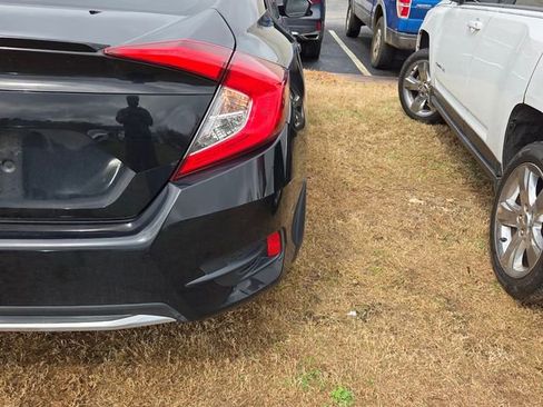 Used 2020 Honda Civic EX image 11