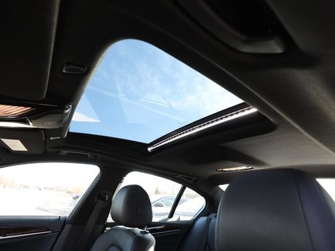 Used 2018 BMW 530i xDrive w/ Premium Package image 17