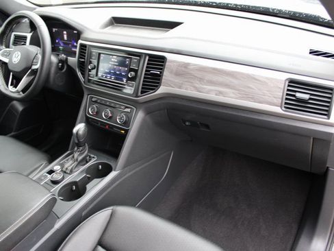 Certified 2023 Volkswagen Atlas Cross Sport SE image 28