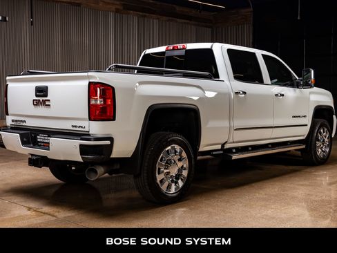 Used 2016 GMC Sierra 2500 Denali w/ Duramax Plus Package image 9