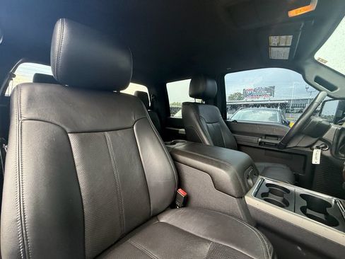 Used 2016 Ford F250 Lariat w/ Lariat Interior Package AWD/4WD image 24
