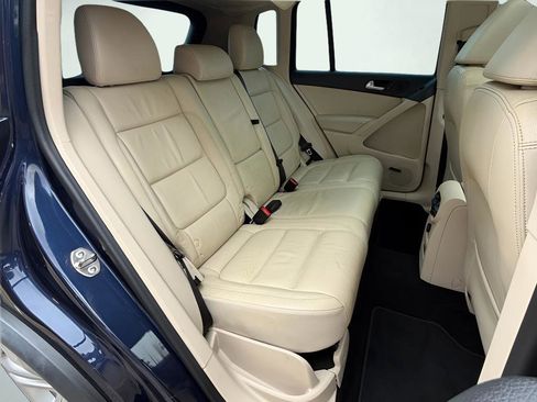 Used 2016 Volkswagen Tiguan R-Line FWD image 28