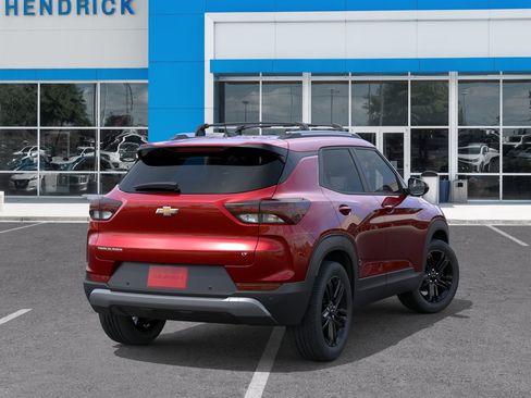 New 2026 Chevrolet TrailBlazer LT w/ Midnight Edition FWD image 6
