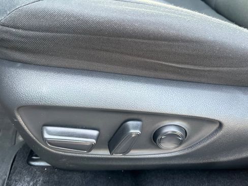 Used 2021 Toyota RAV4 XLE w/ Convenience Package image 18