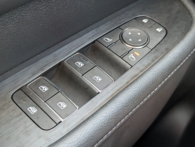 Used 2025 Nissan Armada SV RWD image 19
