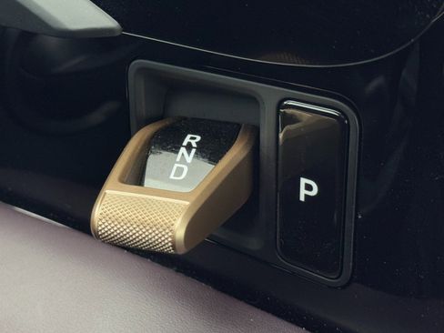 Used 2025 Porsche Taycan 4S image 25