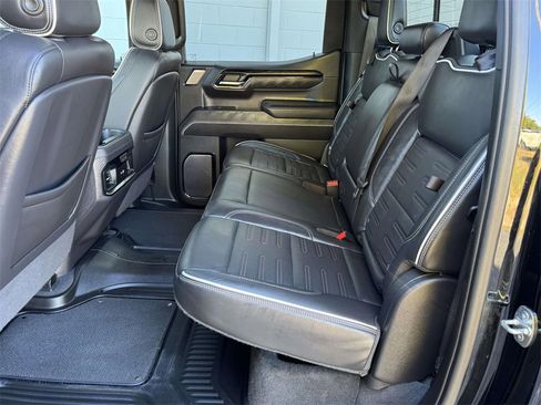 Used 2023 GMC Sierra 1500 AT4X image 16